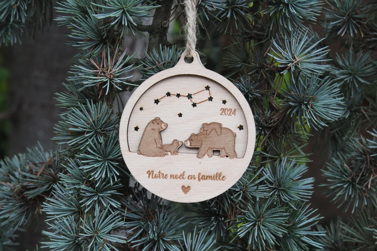 Aperçu 1 : Boule de Noël personnalisée bois • Famille ours • Décoration sapin • Premier Noël bébé • Fait main • Idée cadeau Noël