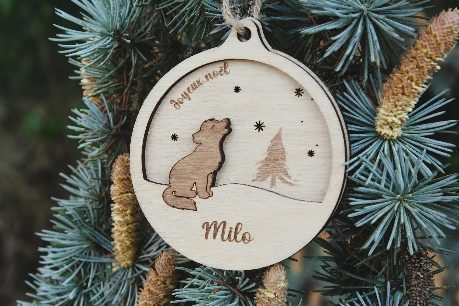 Aperçu 1 : Boule de Noël personnalisée loup